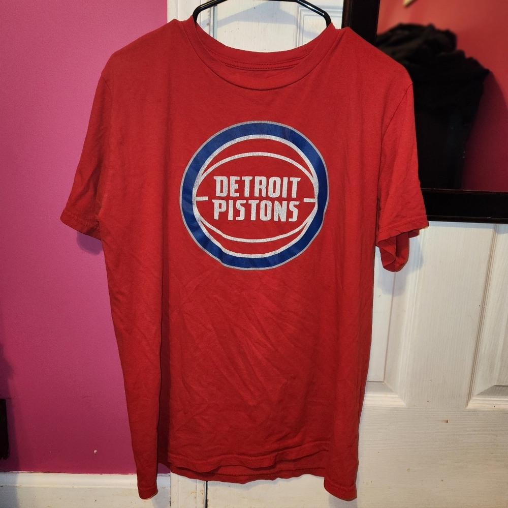 Detroit Pistons Red T-Shirt
